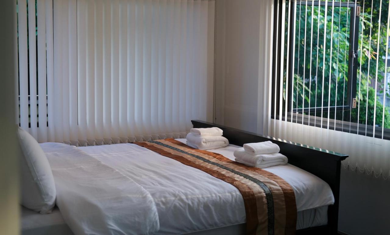 @Home Hostel Wua Lai Chiang Mai Exteriör bild